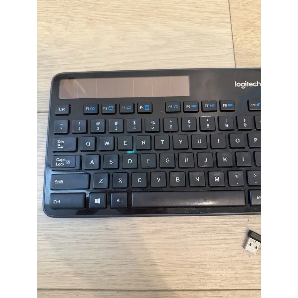 Logitech K750 Wireless Solar Keyboard -w/ Dongle Included -Black